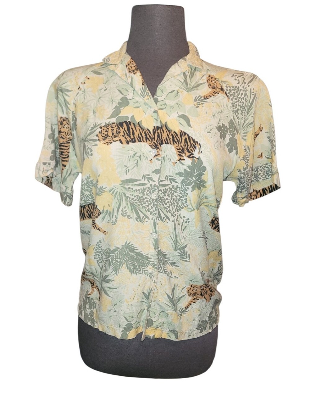 Vintage InWear Kristen Teisner Tropical Tiger Print ShortSleeve ButtonDown Shirt